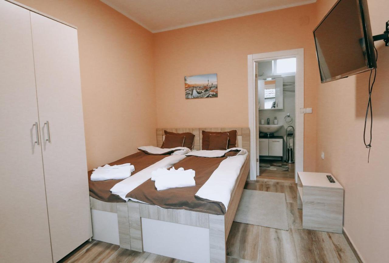 Vila Evropa Daire Sombor Dış mekan fotoğraf