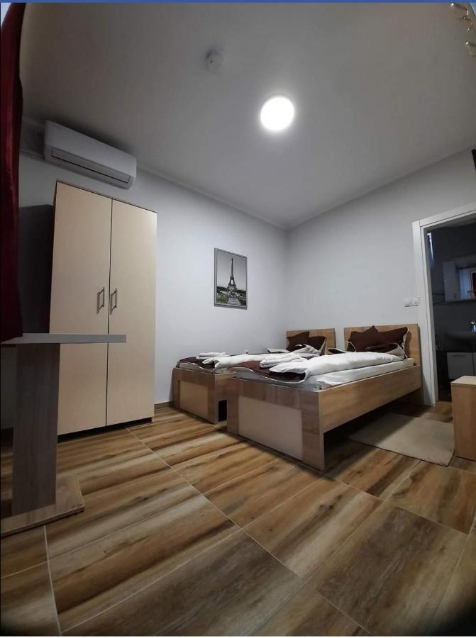 Vila Evropa Daire Sombor Dış mekan fotoğraf