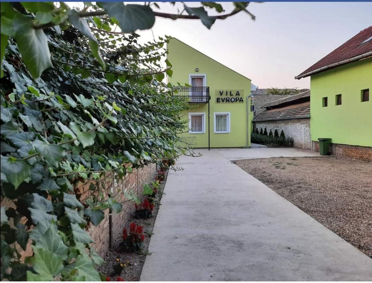 Vila Evropa Daire Sombor Dış mekan fotoğraf